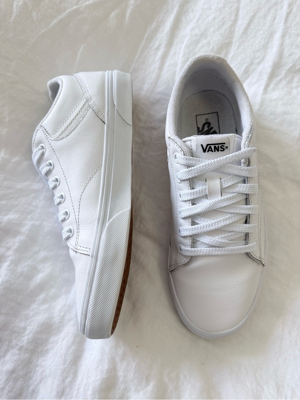 Vans | Women’s 9.5 | White Leather Low Top Skate Sneakers | Clean Minimalist